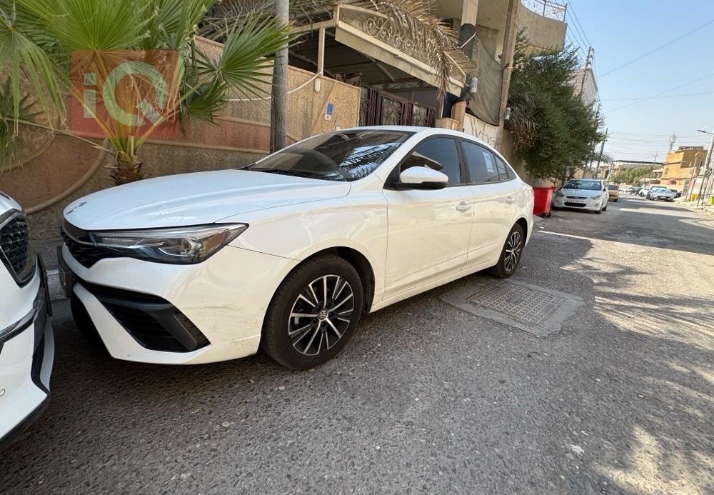 MG 5 Plus